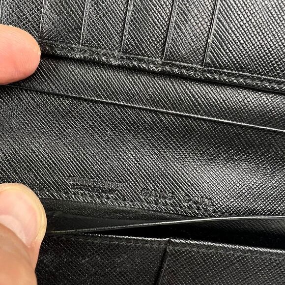 BALLY Baliro Leather Bi-Fold Wallet Black with 2 Card Slots and 1 Bill Slot - Picture 7 of 8